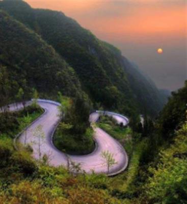 推荐阅读：忆秦娥·娄山关