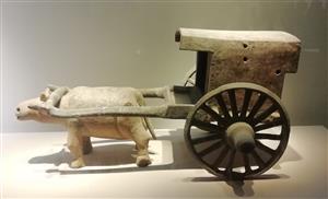 南朝时期的陶牛车
