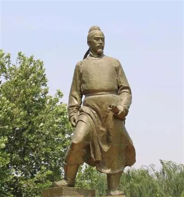 李春雕像