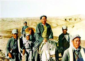 1947年3月，毛泽东率中共中央机关撤离延安转战陕北的途中